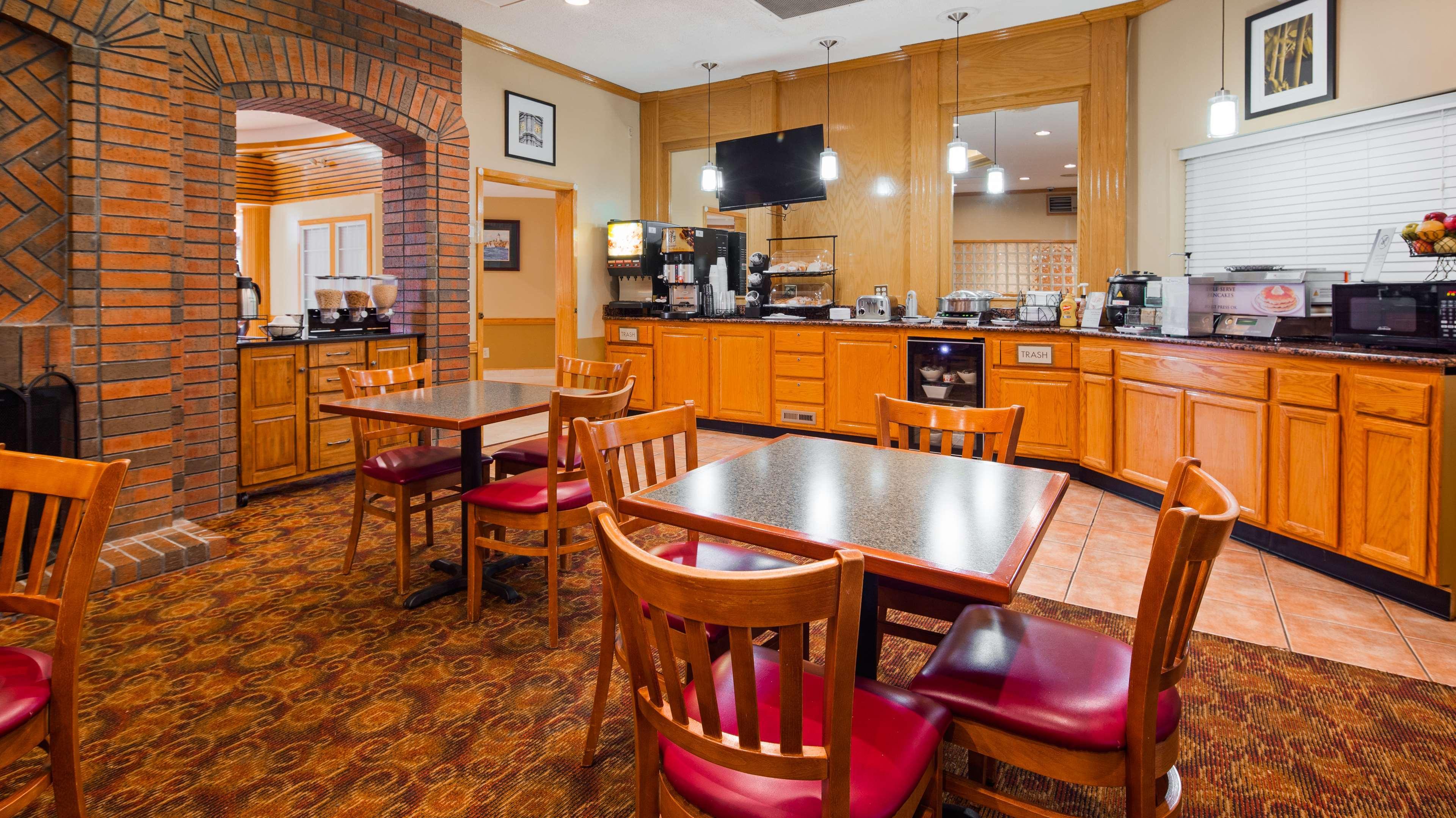 Best Western West Greenwich Inn Extérieur photo