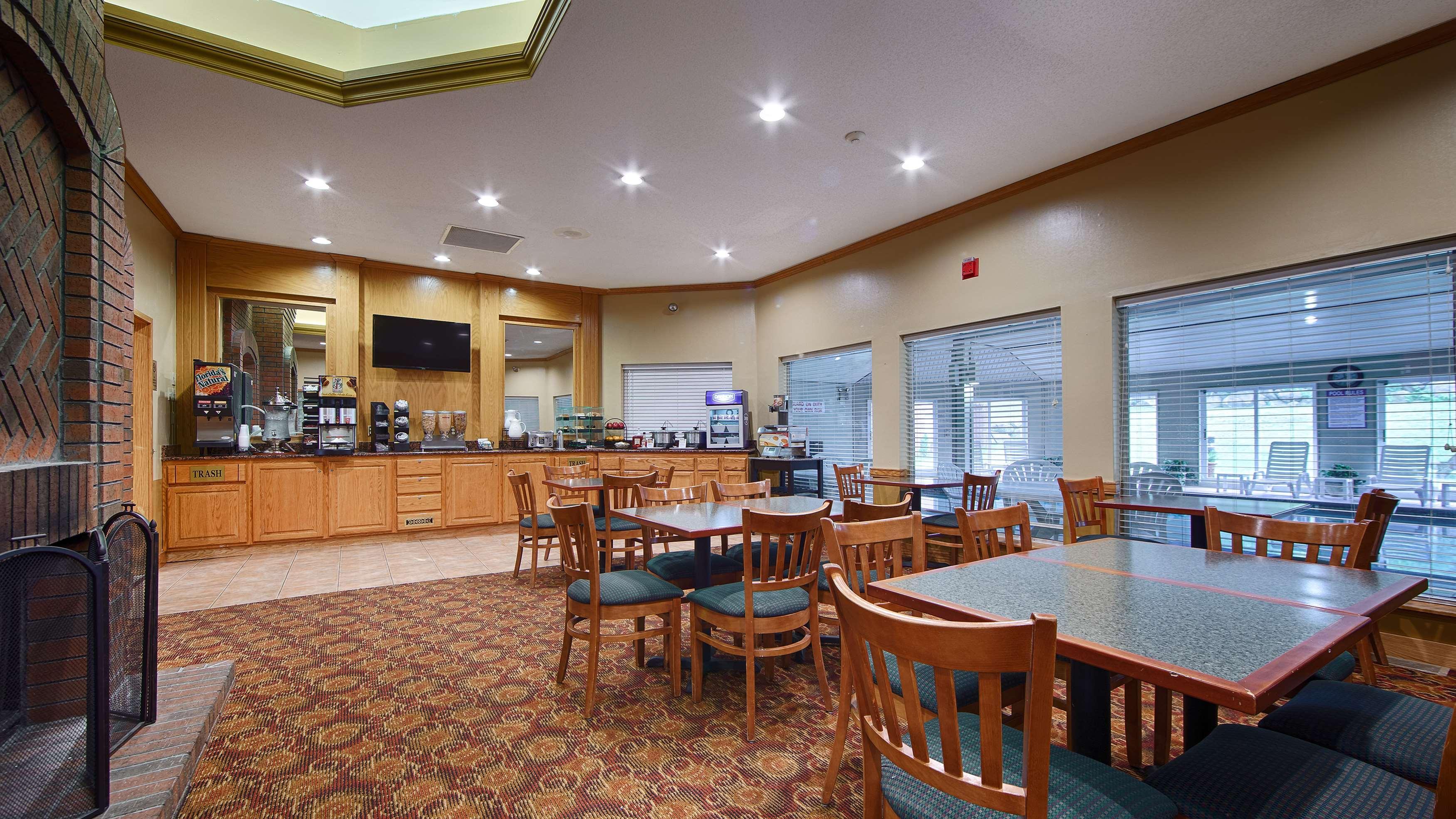 Best Western West Greenwich Inn Extérieur photo