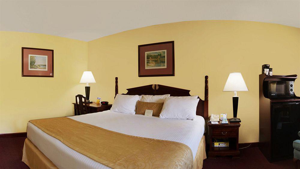 Best Western West Greenwich Inn Extérieur photo