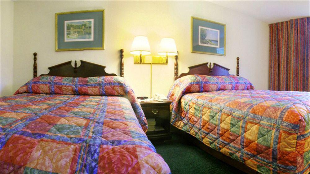 Best Western West Greenwich Inn Extérieur photo