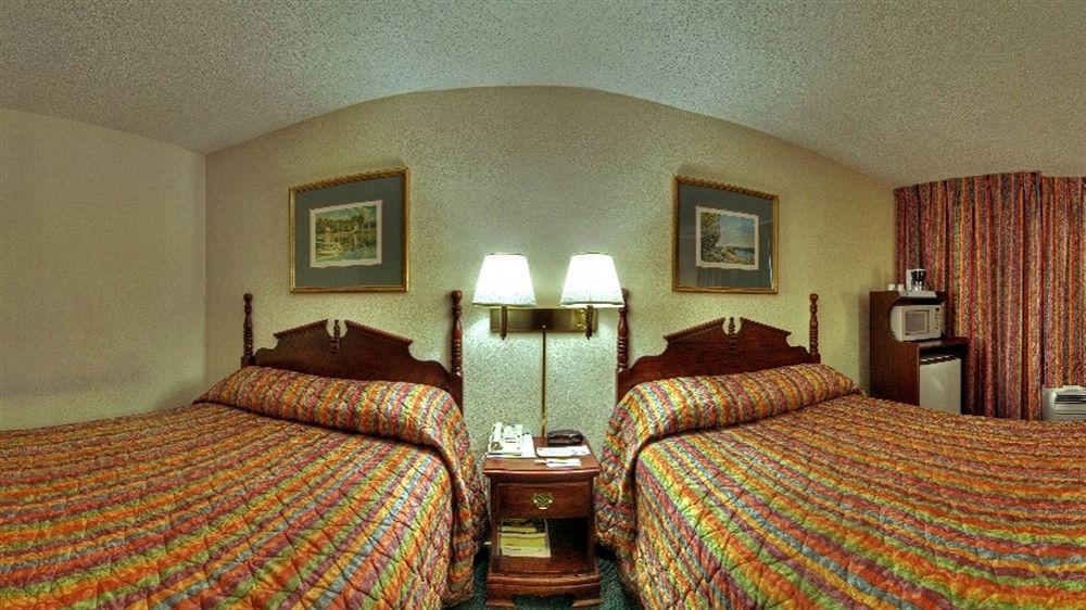 Best Western West Greenwich Inn Extérieur photo