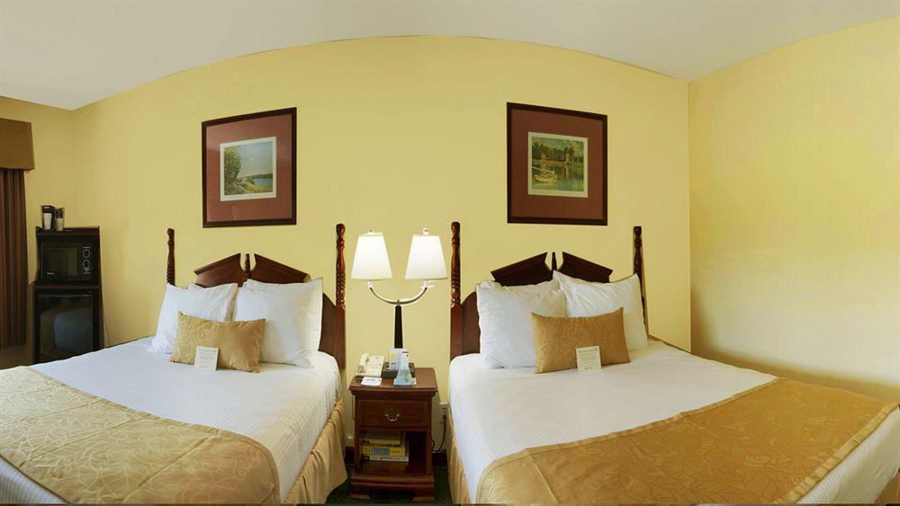 Best Western West Greenwich Inn Extérieur photo