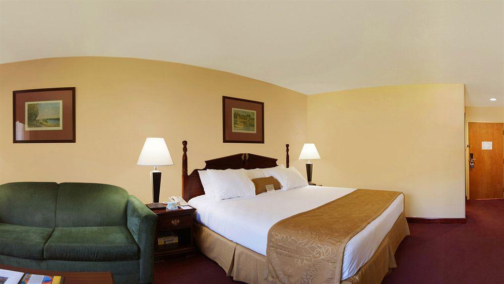 Best Western West Greenwich Inn Extérieur photo
